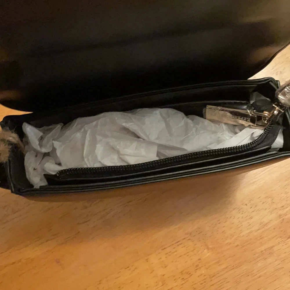 Purse - Picture 2 of 3